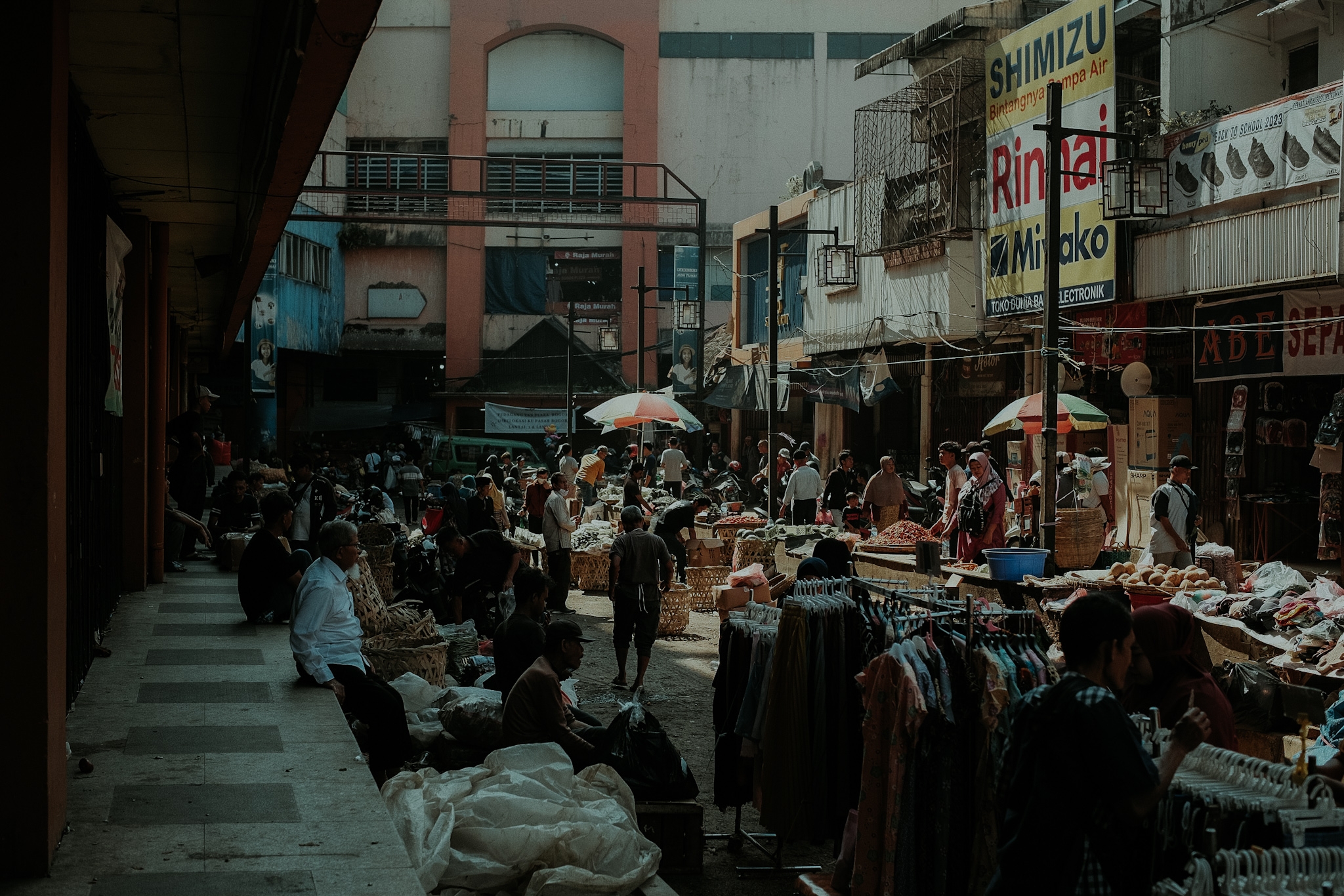 Street series banner